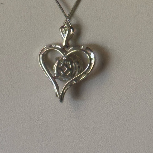 949 Silver Zirconium Heart Pendant Necklace Exquisite - Picture 2 of 4
